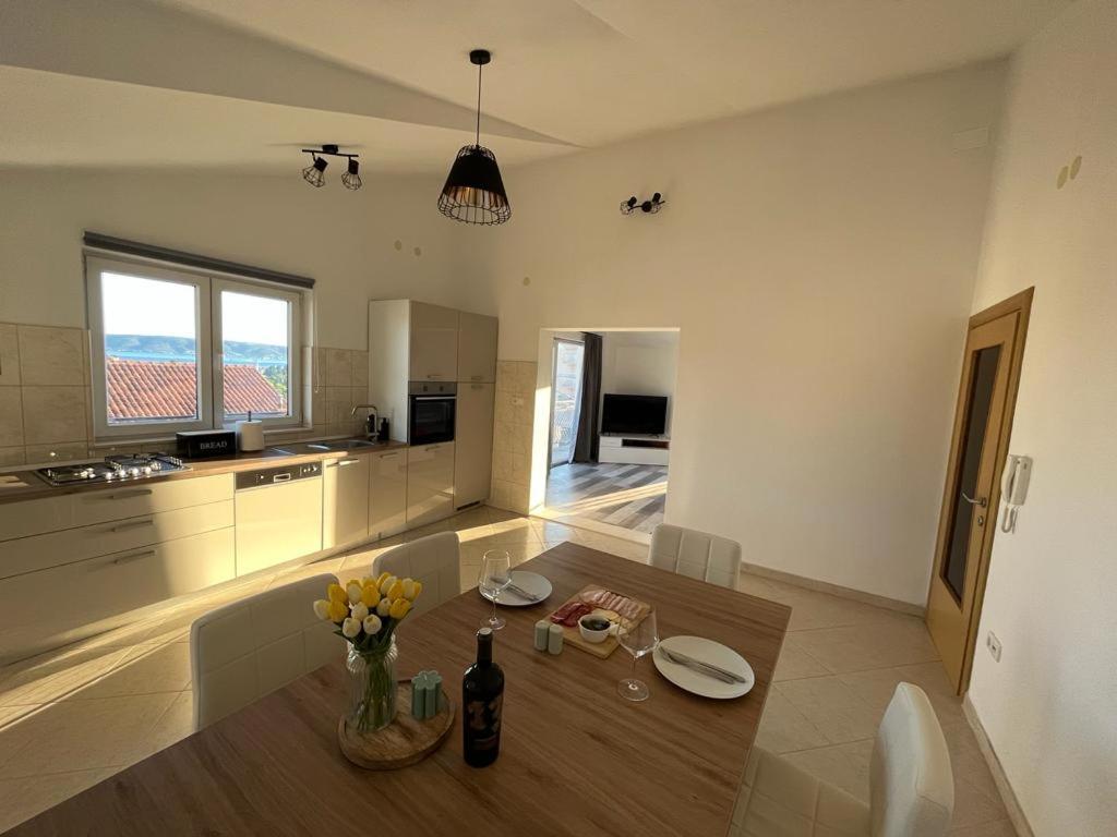 Apartments Majic Kastela Exterior photo